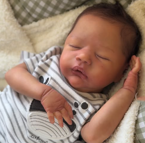 Mateo — Stunning Full Silicone Reborn Baby Boy Doll | 46cm Lifelike Comfort Newborn