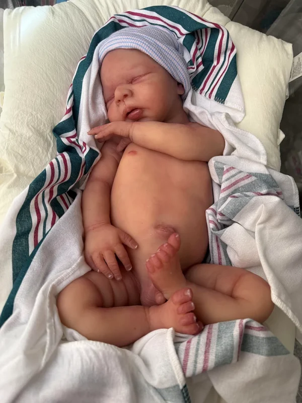 Matt — Lifelike Full Silicone Reborn Baby Boy Doll | 20" Weighted Newborn