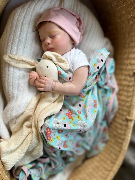 Evelyn — Charming Vinyl Reborn Baby Girl Doll | 19" Lifelike Weighted Newborn