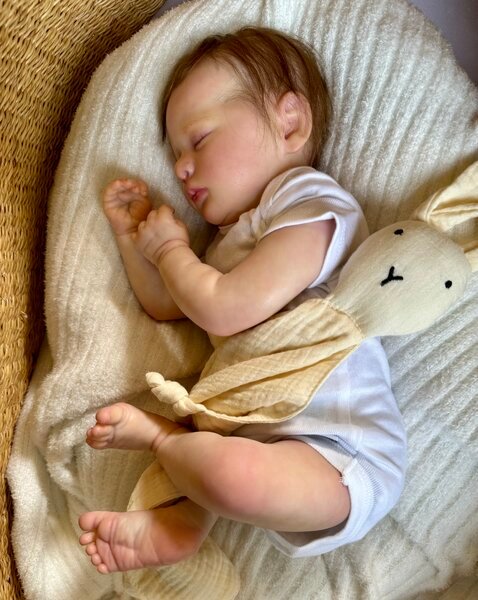 Evelyn — Charming Vinyl Reborn Baby Girl Doll | 19" Lifelike Weighted Newborn